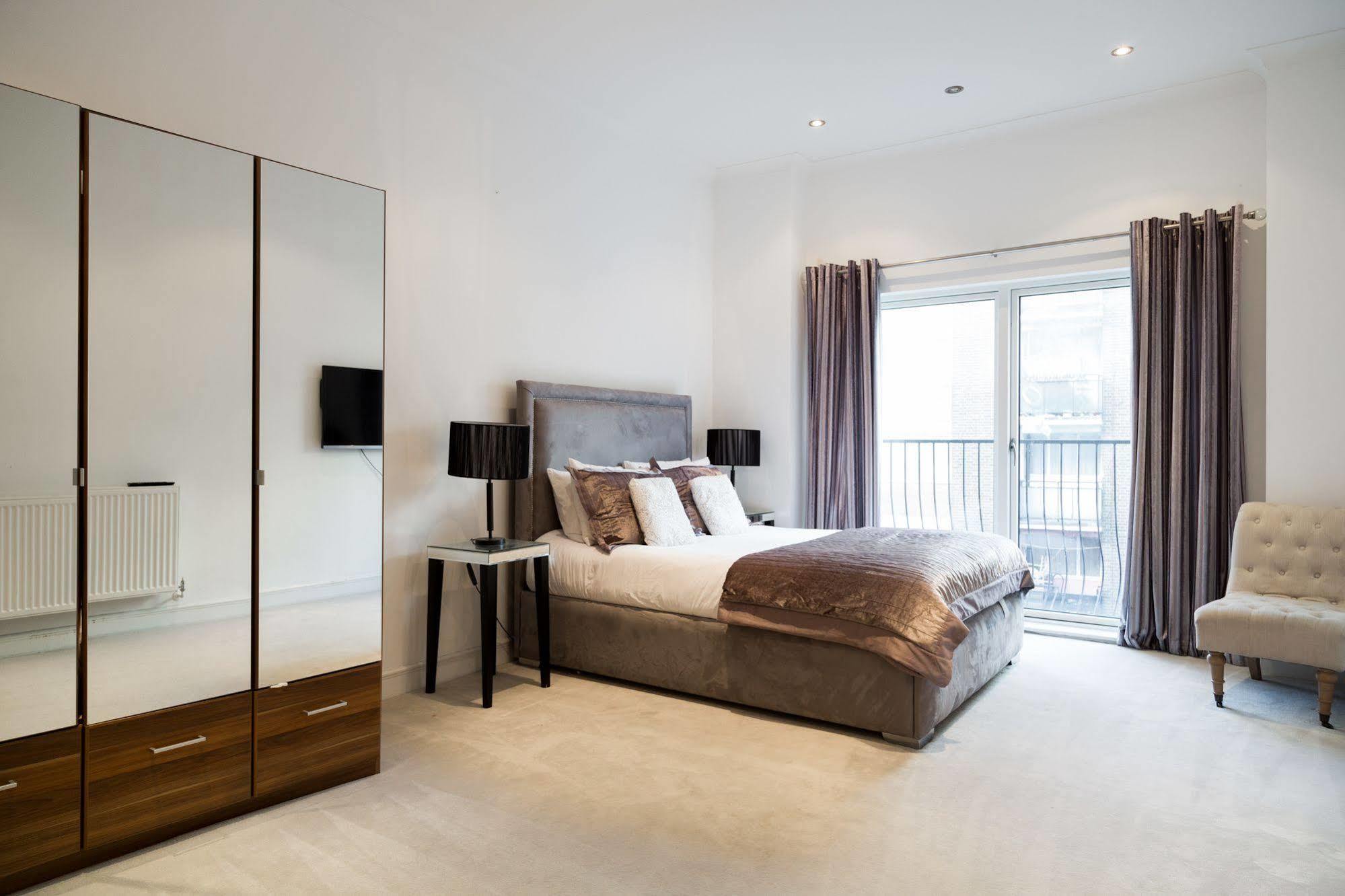 Courtyard & Penthouse Londres